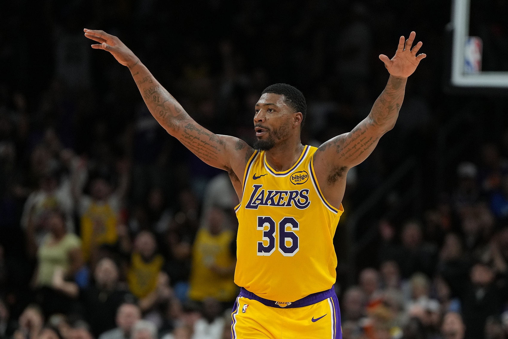 季后赛与杜兰特交手是什么感觉？斯玛特：非常残酷